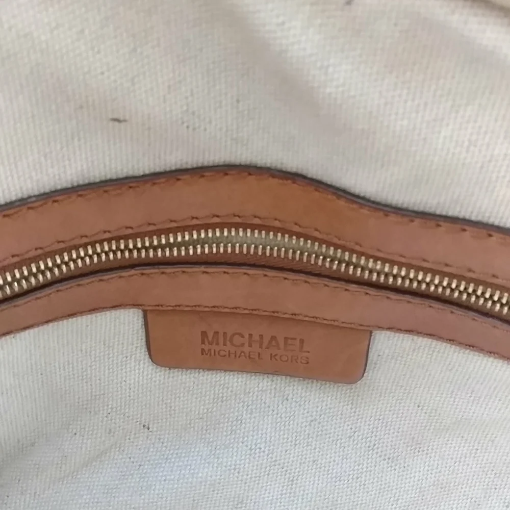 MICHAEL Michael Kors Schatel - Picture 5 of 6